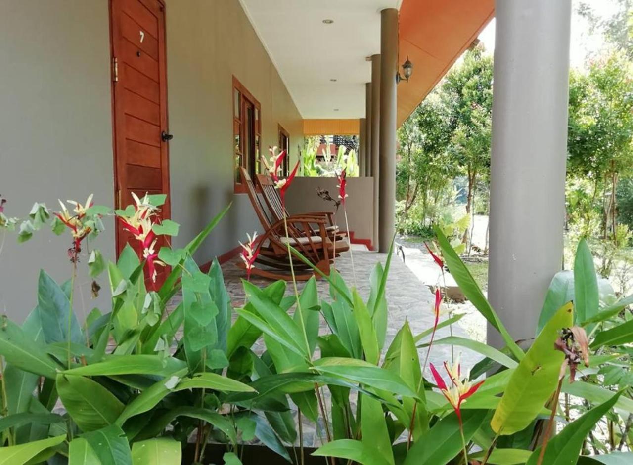 Lanta Wanida Resort Ko Lanta Exterior foto